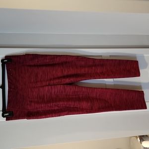 Xersion, 7/8 ankle legging. Dark Pink heather. L